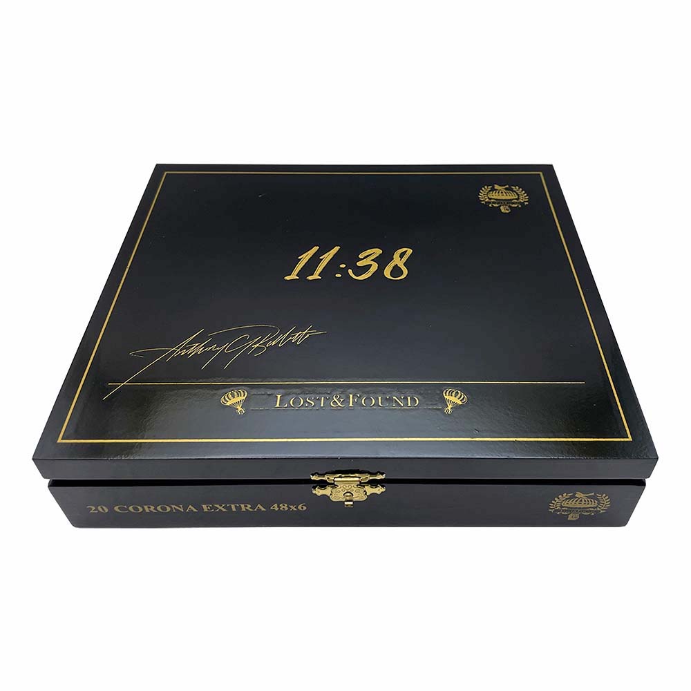 Lost & Found 22 Minutes To Midnight - Maduro San Andres