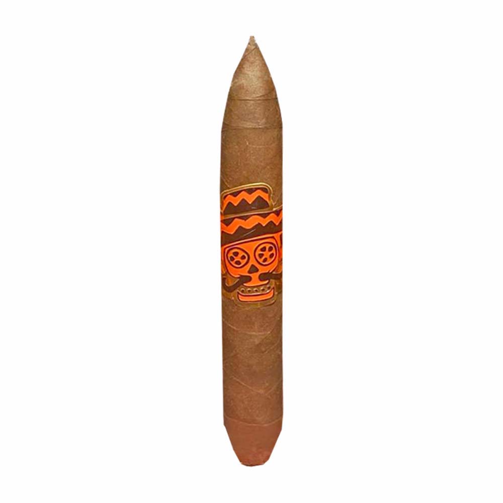 Joya de Nicaragua Clásico Original cigar with brown wrapper and label on a white background.
