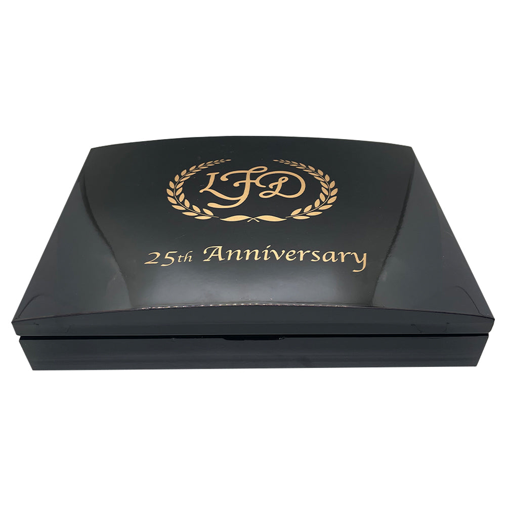 La Flor Dominicana 25th Anniversary