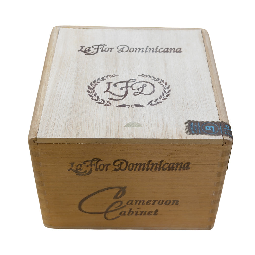 La Flor Dominicana Cameroon Cabinet