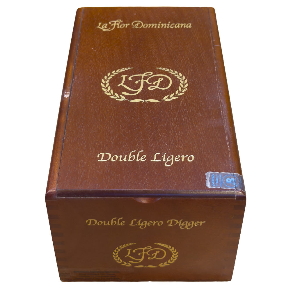 La Flor Dominicana Double Ligero Natural Box Closed