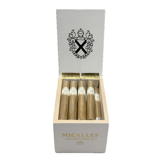 Micallef White cigar box, Connecticut-seed wrapper, Color Series