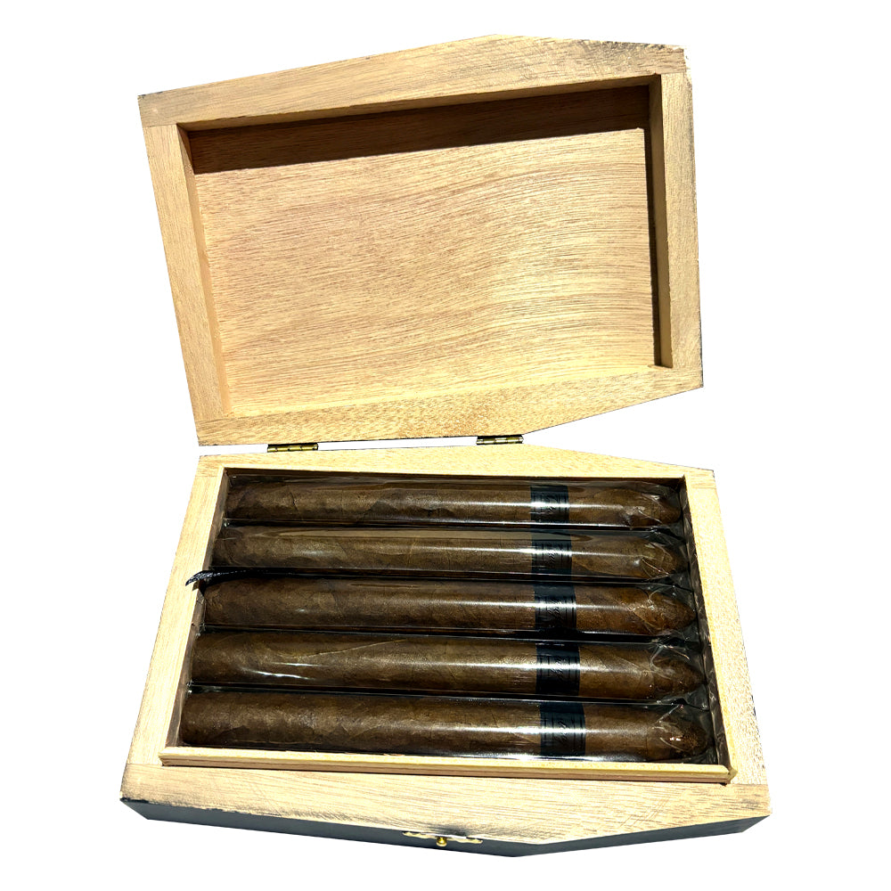 Tatuaje Creature open Box